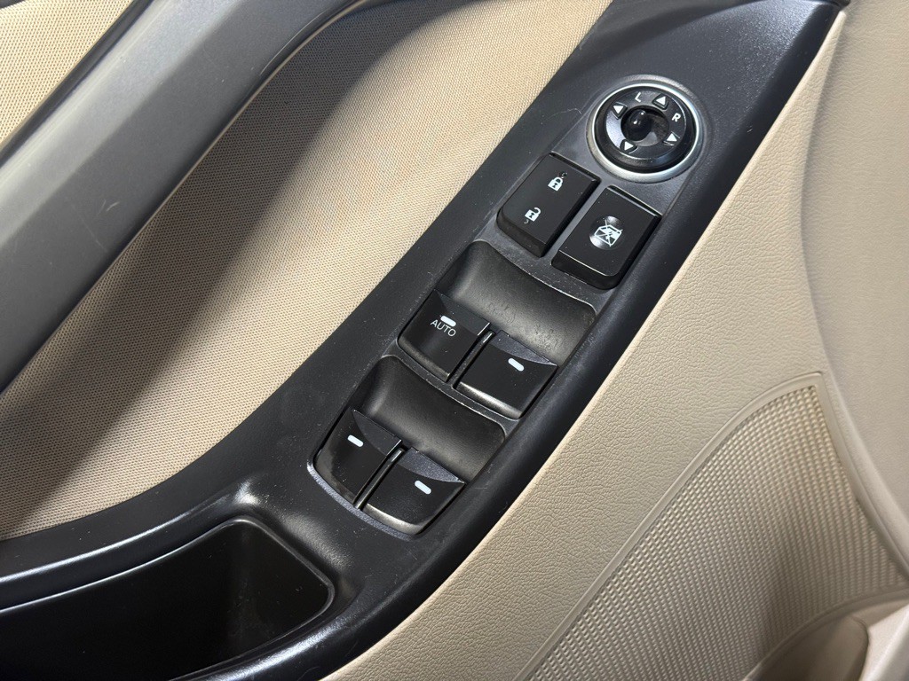 2015 Hyundai Elantra Image 26