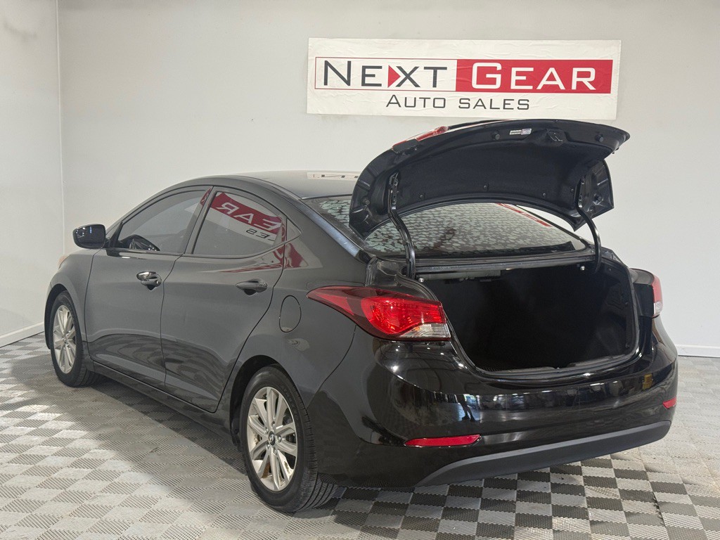2015 Hyundai Elantra Image 28