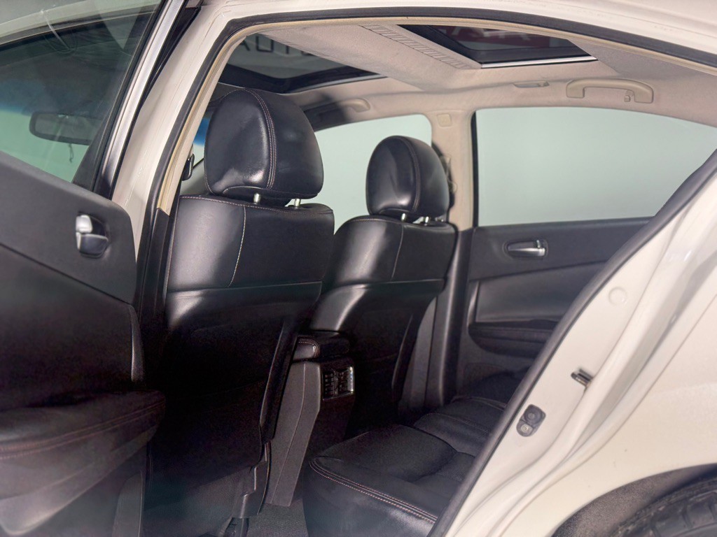 2009 Nissan Maxima Image 11