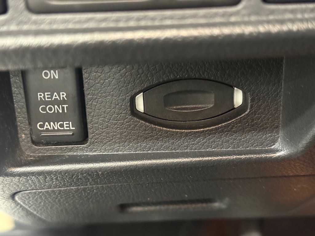 2009 Nissan Maxima Image 36