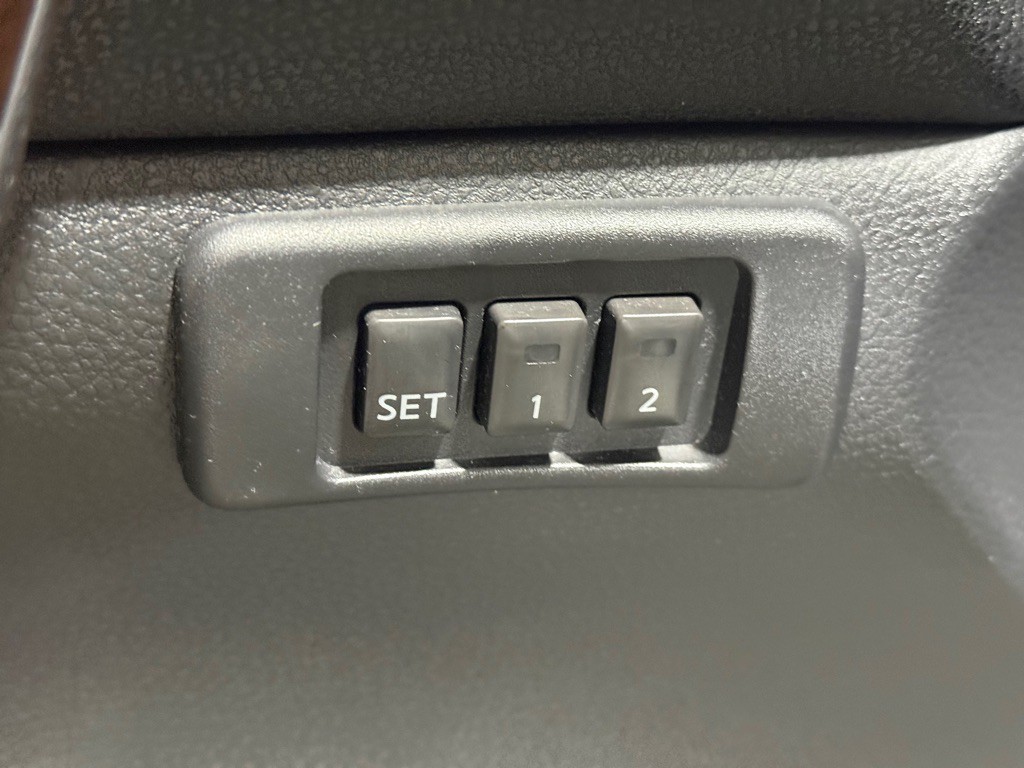 2009 Nissan Maxima Image 35