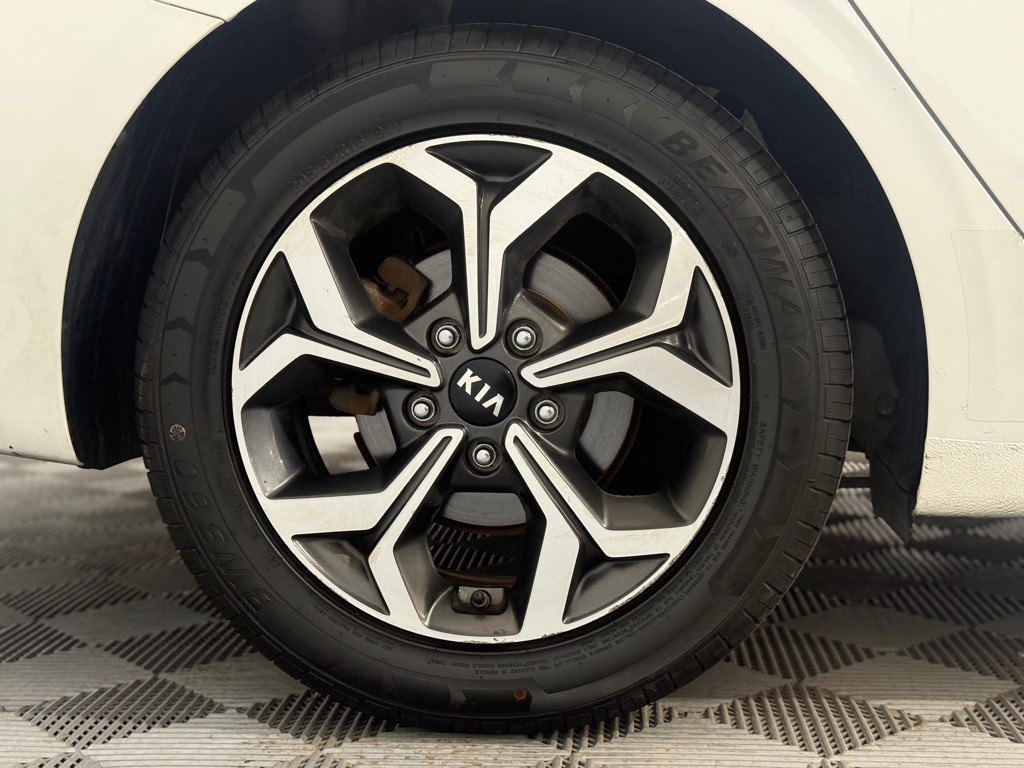 2020 Kia Forte Image 38