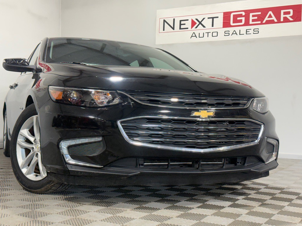 2017 Chevrolet Malibu Image 3