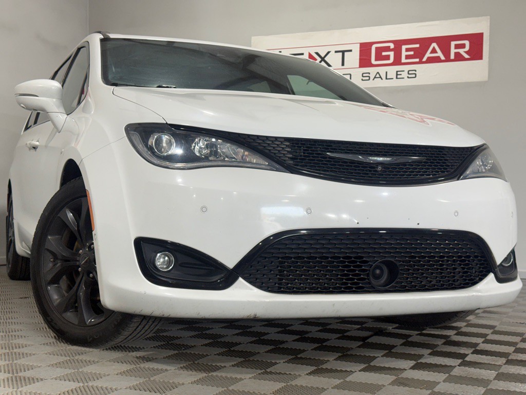2019 Chrysler Pacifica Image 3