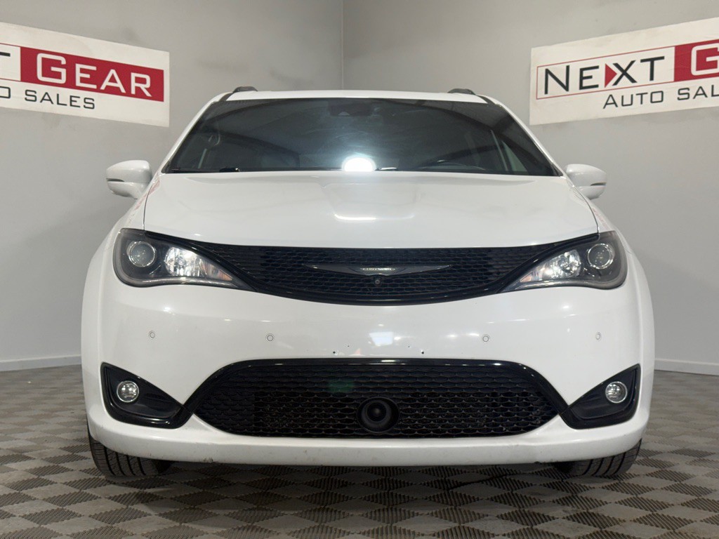 2019 Chrysler Pacifica Image 4