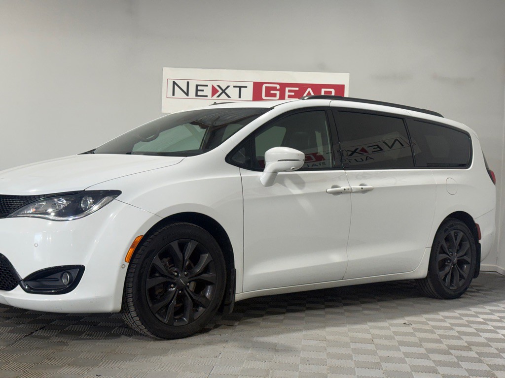 2019 Chrysler Pacifica Image 6