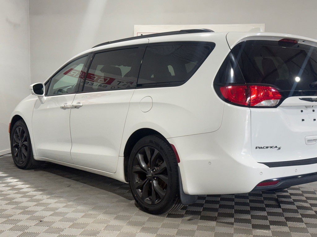 2019 Chrysler Pacifica Image 7
