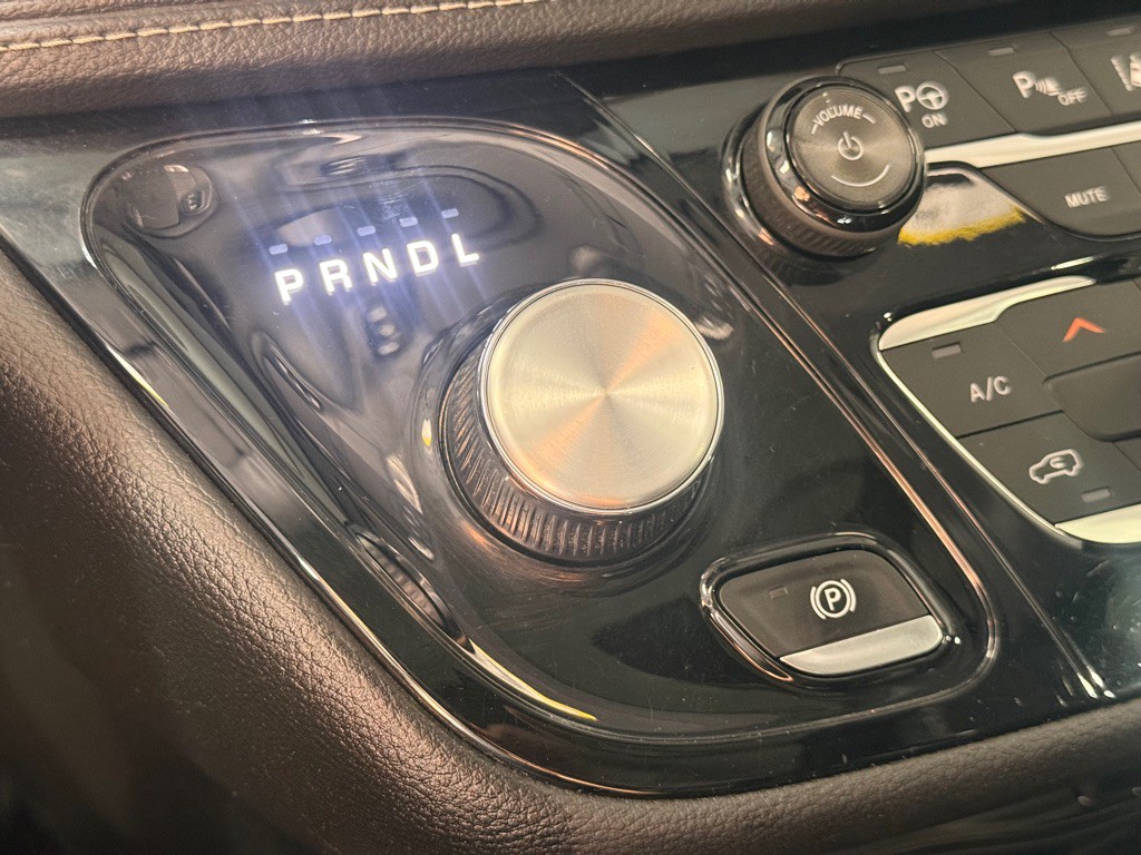 2019 Chrysler Pacifica Image 18