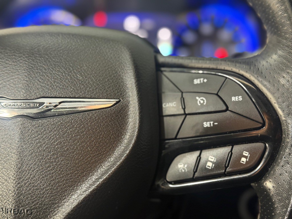 2019 Chrysler Pacifica Image 32