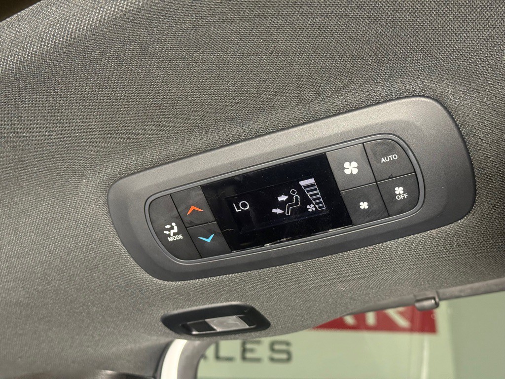 2019 Chrysler Pacifica Image 41