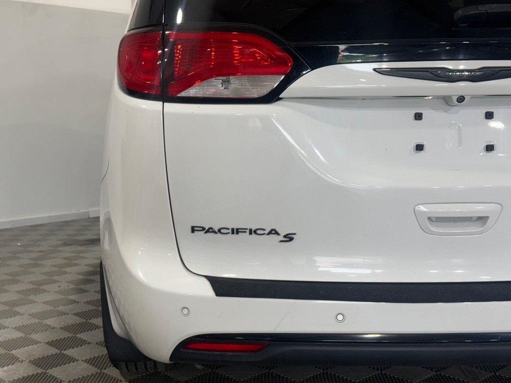 2019 Chrysler Pacifica Image 46