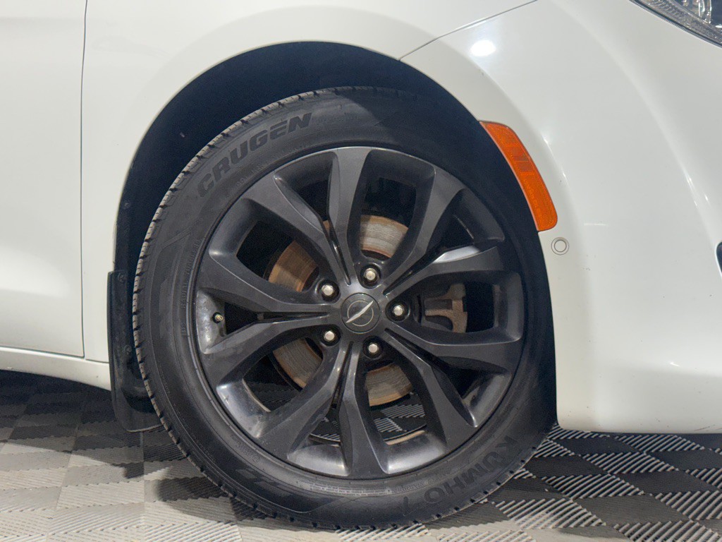 2019 Chrysler Pacifica Image 54