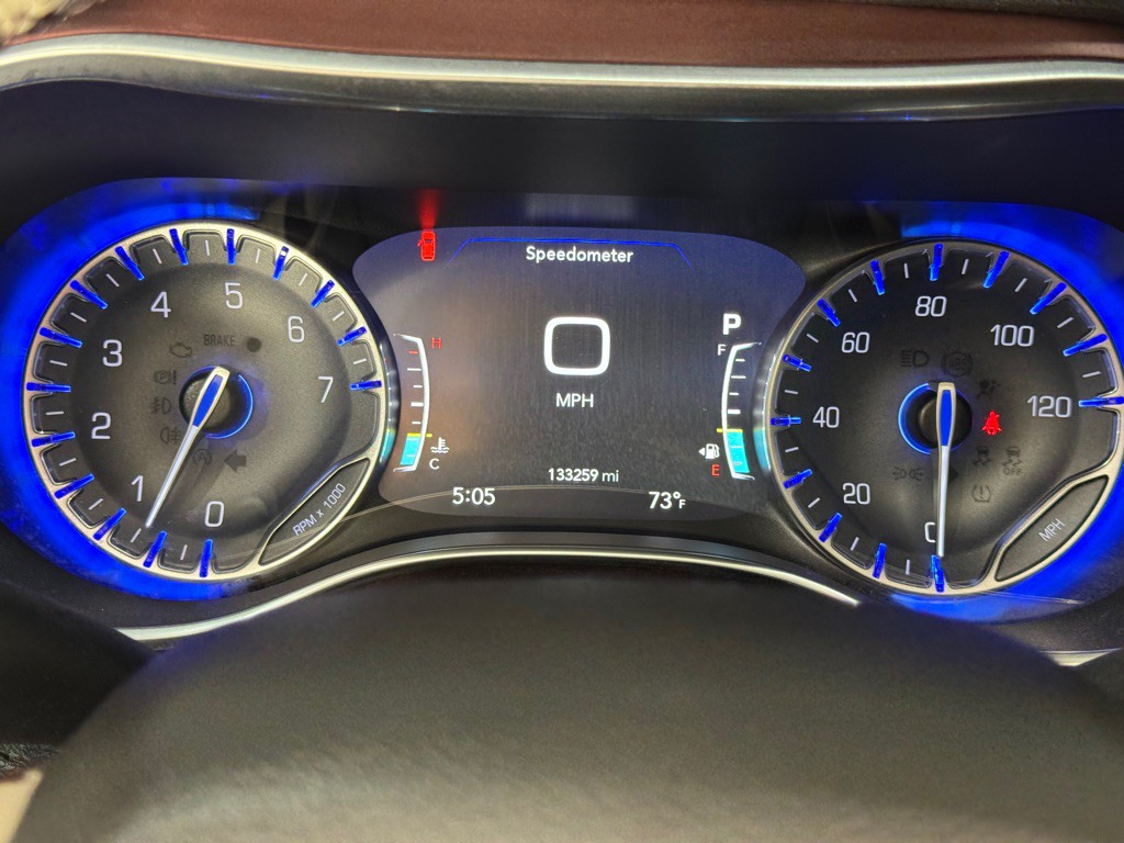 2017 Chrysler Pacifica Image 13