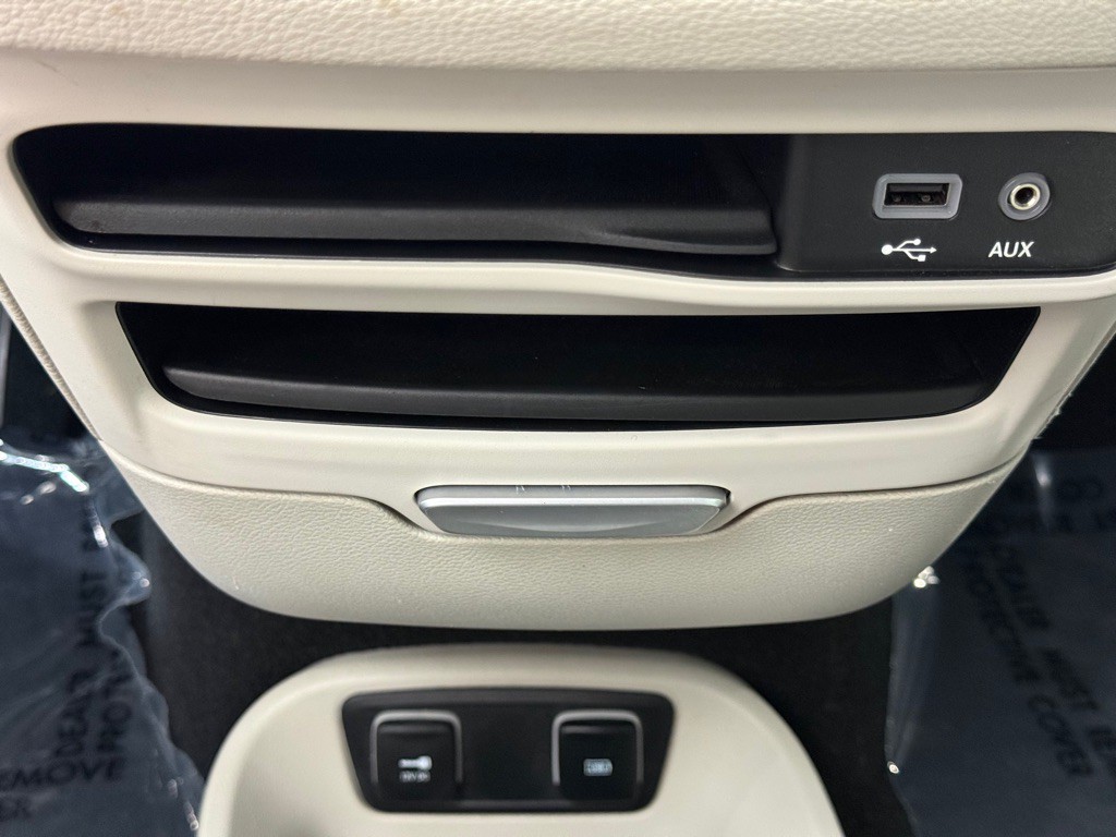 2017 Chrysler Pacifica Image 20