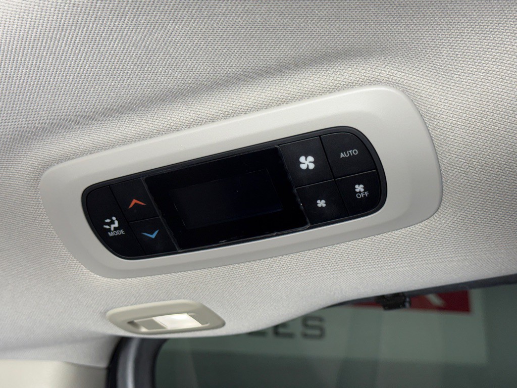 2017 Chrysler Pacifica Image 34