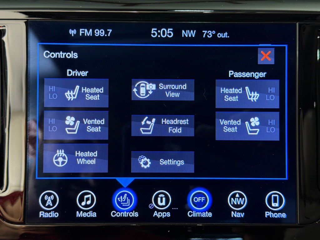 2017 Chrysler Pacifica Image 37