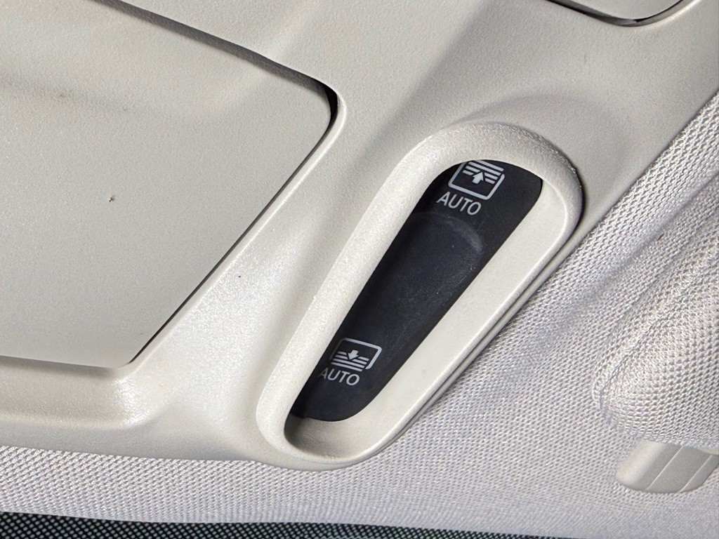 2017 Chrysler Pacifica Image 40