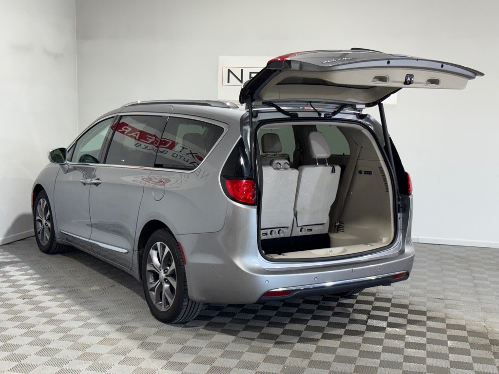 2017 Chrysler Pacifica Image 45