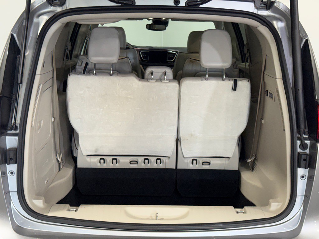 2017 Chrysler Pacifica Image 46