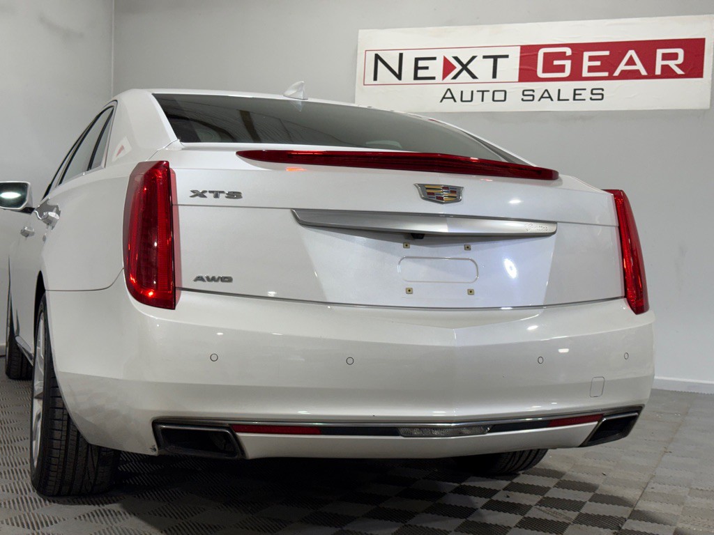 2017 Cadillac XTS Image 8