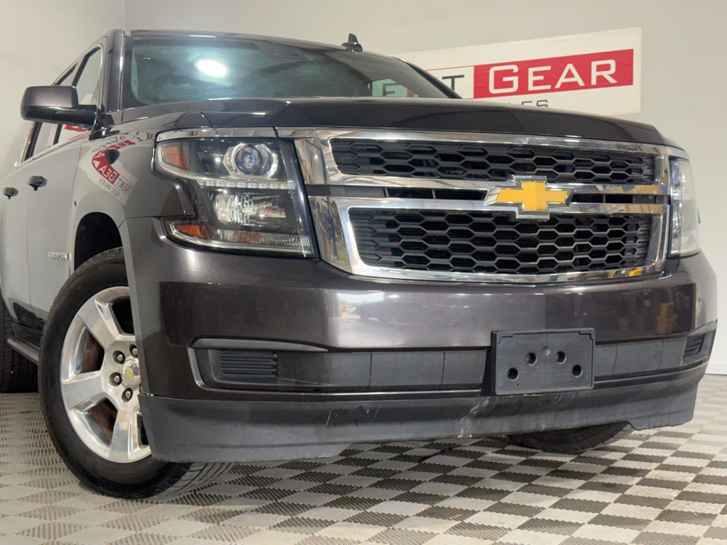 2016 Chevrolet Suburban Image 3