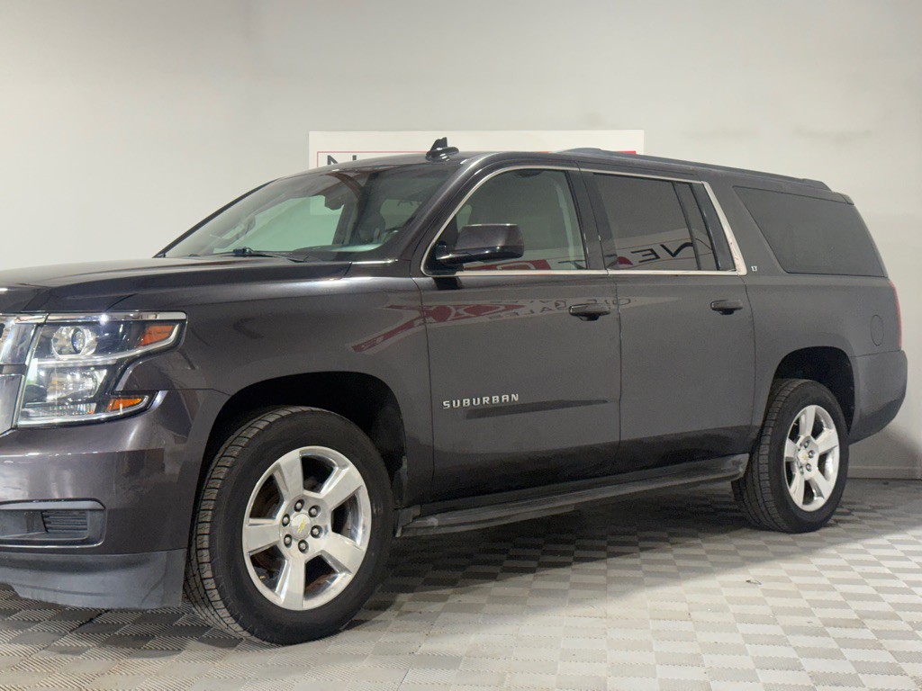 2016 Chevrolet Suburban Image 6