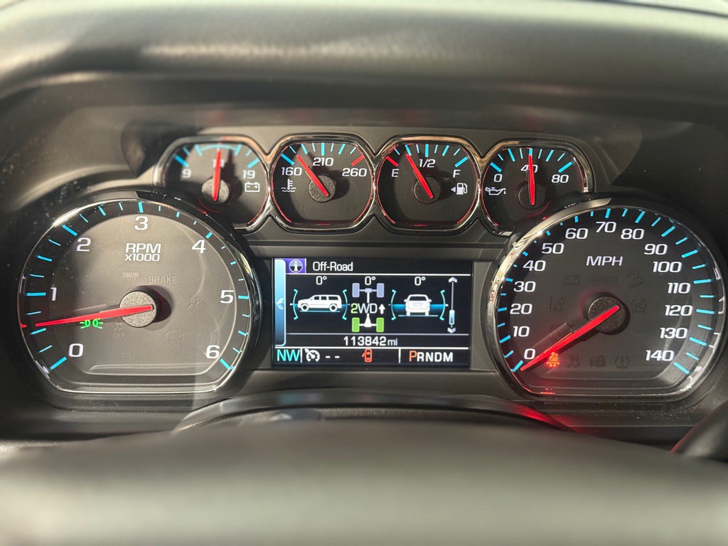 2016 Chevrolet Suburban Image 12