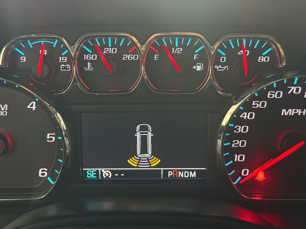 2016 Chevrolet Suburban Image 21