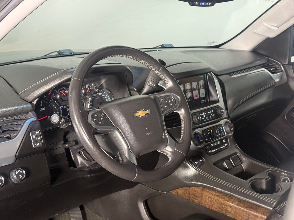 2016 Chevrolet Suburban Image 31