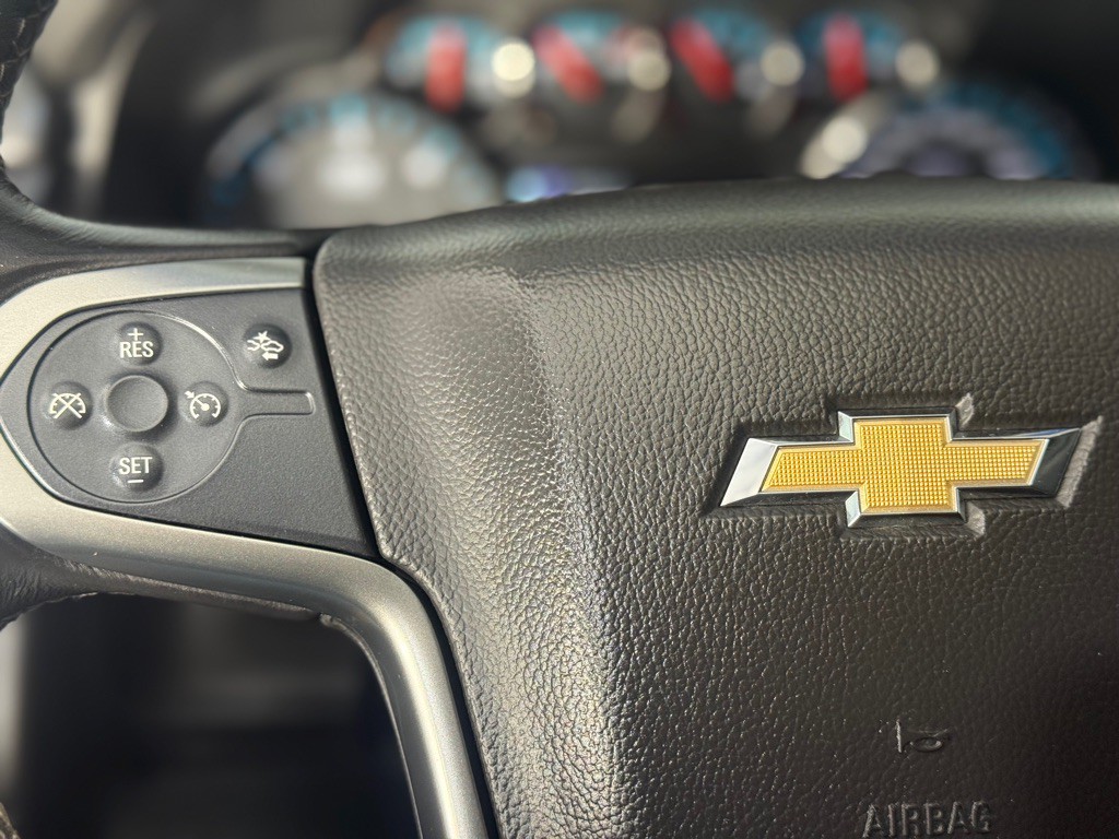 2016 Chevrolet Suburban Image 33