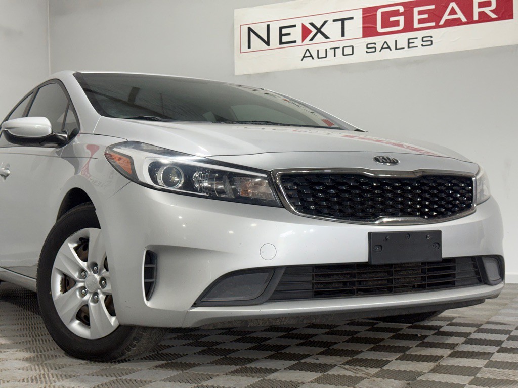 2017 Kia Forte Image 3
