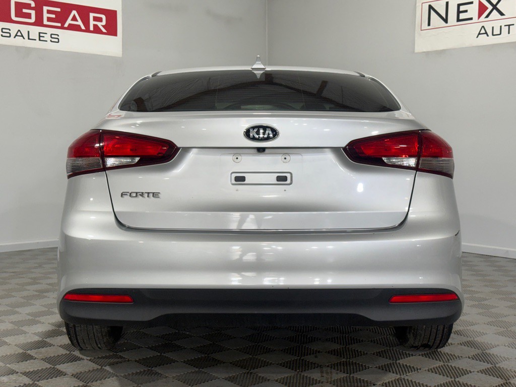 2017 Kia Forte Image 7