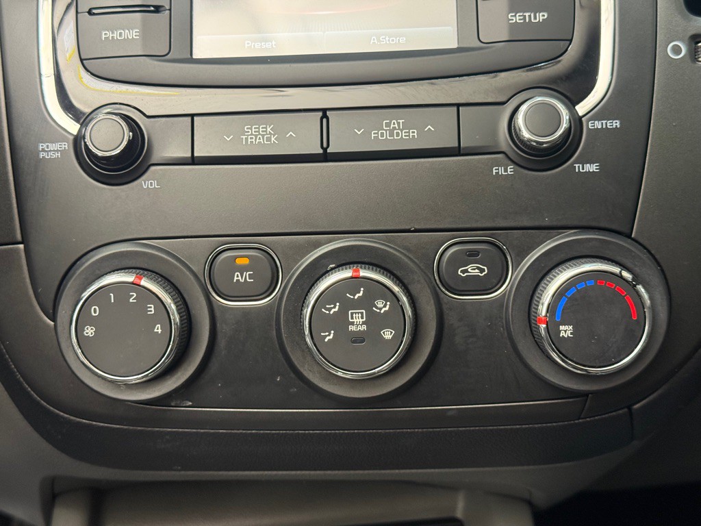 2017 Kia Forte Image 16