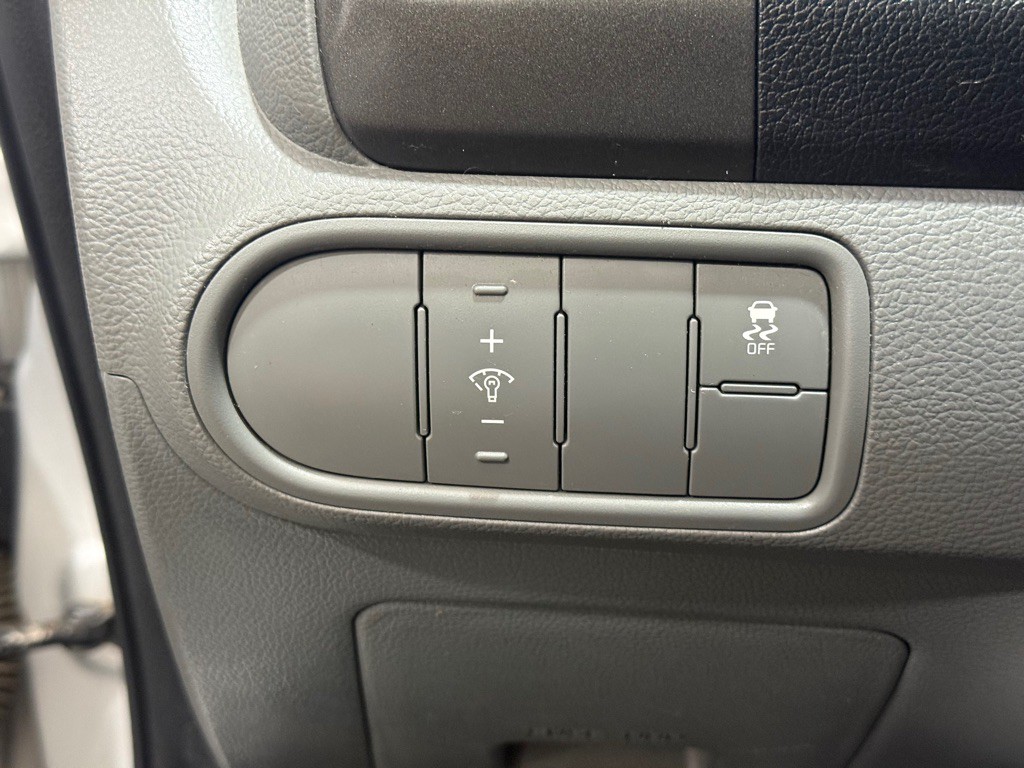 2017 Kia Forte Image 27
