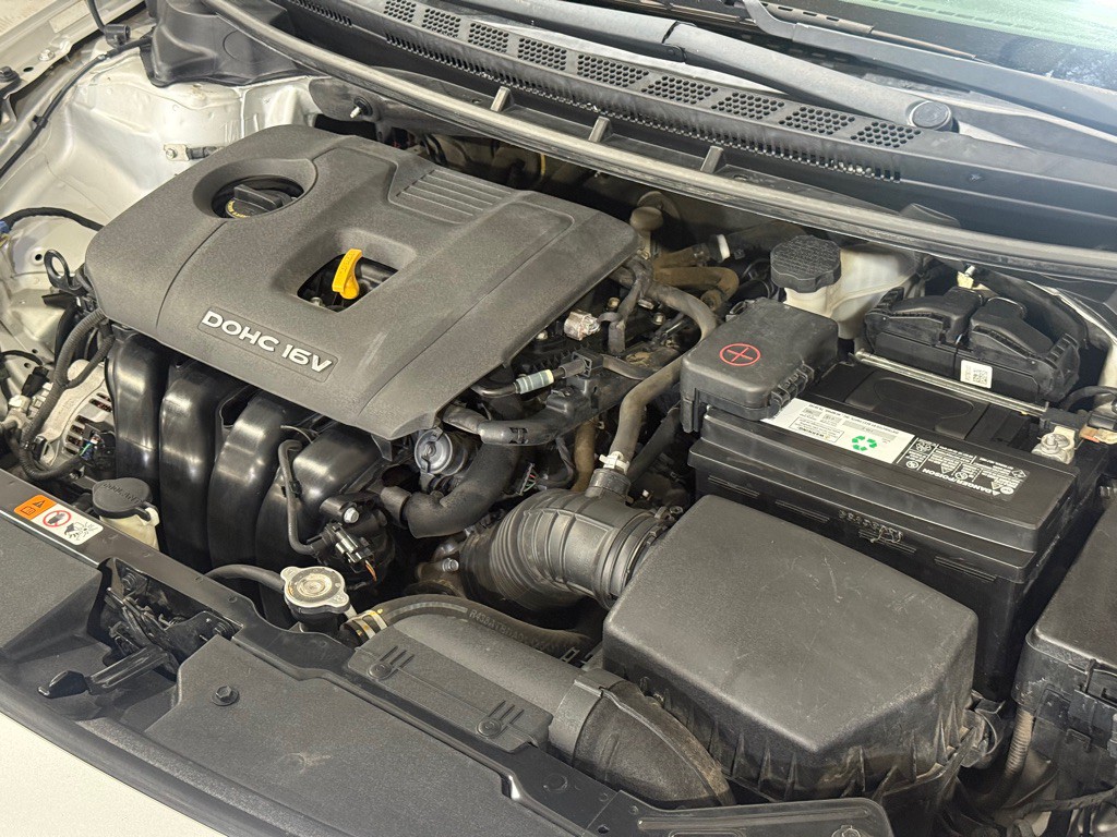2017 Kia Forte Image 32