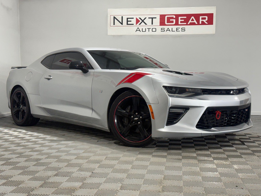 2016 Chevrolet Camaro Image 1