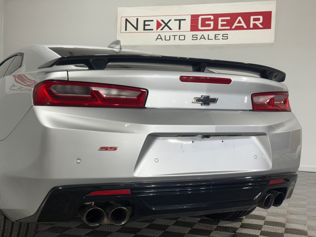 2016 Chevrolet Camaro Image 8