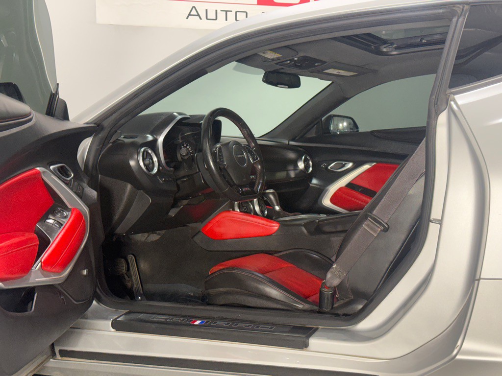 2016 Chevrolet Camaro Image 12