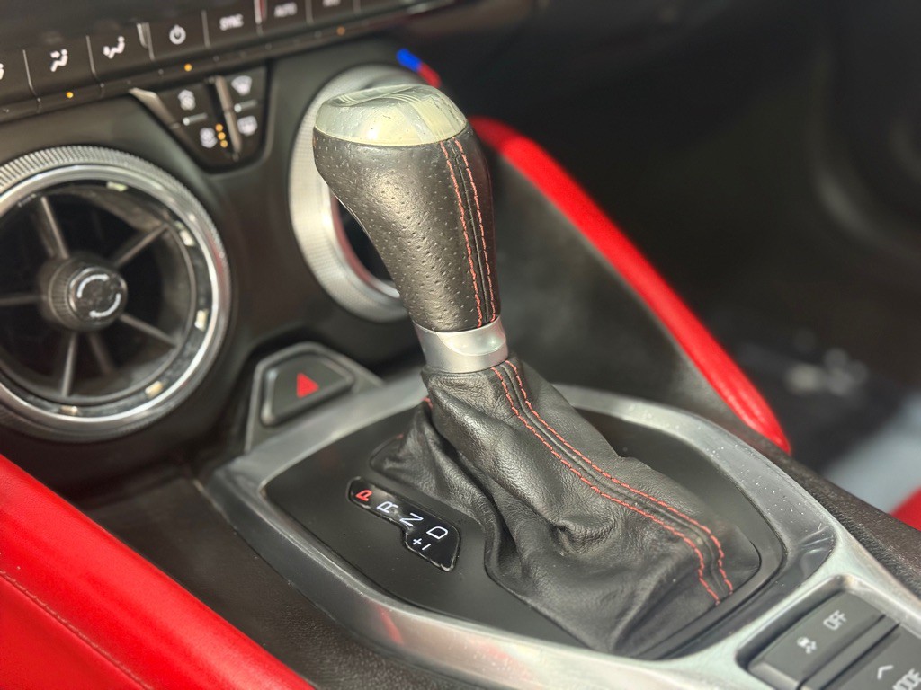 2016 Chevrolet Camaro Image 19