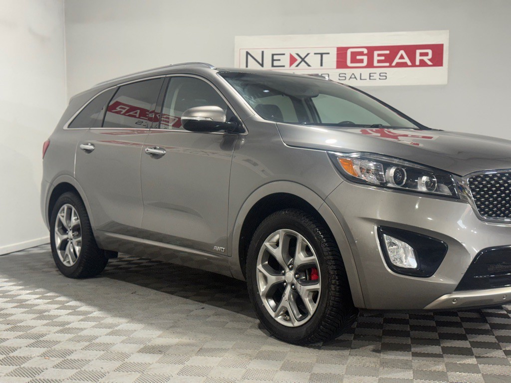 2016 Kia Sorento Image 2