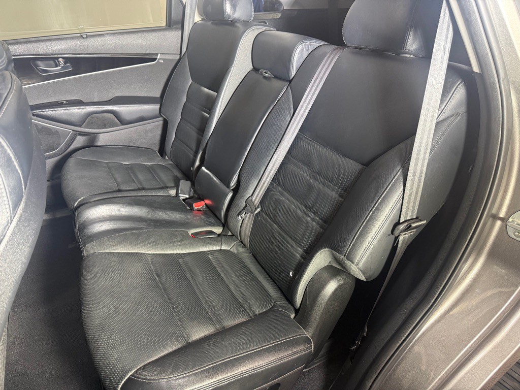 2016 Kia Sorento Image 31