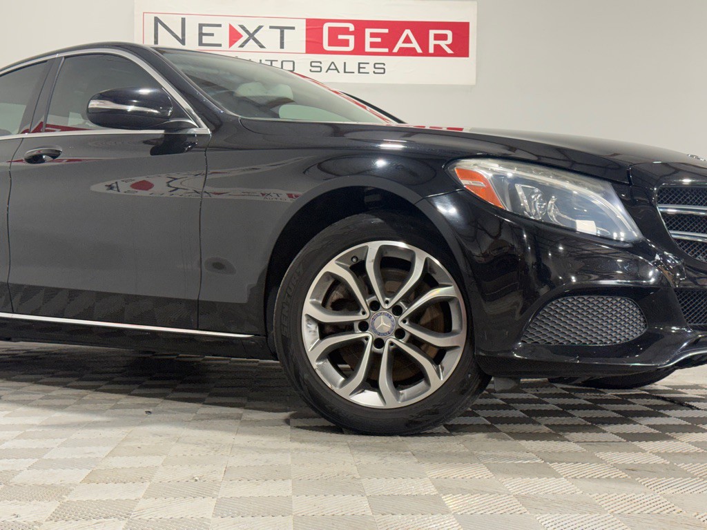 2015 Mercedes-Benz C-Class Image 6