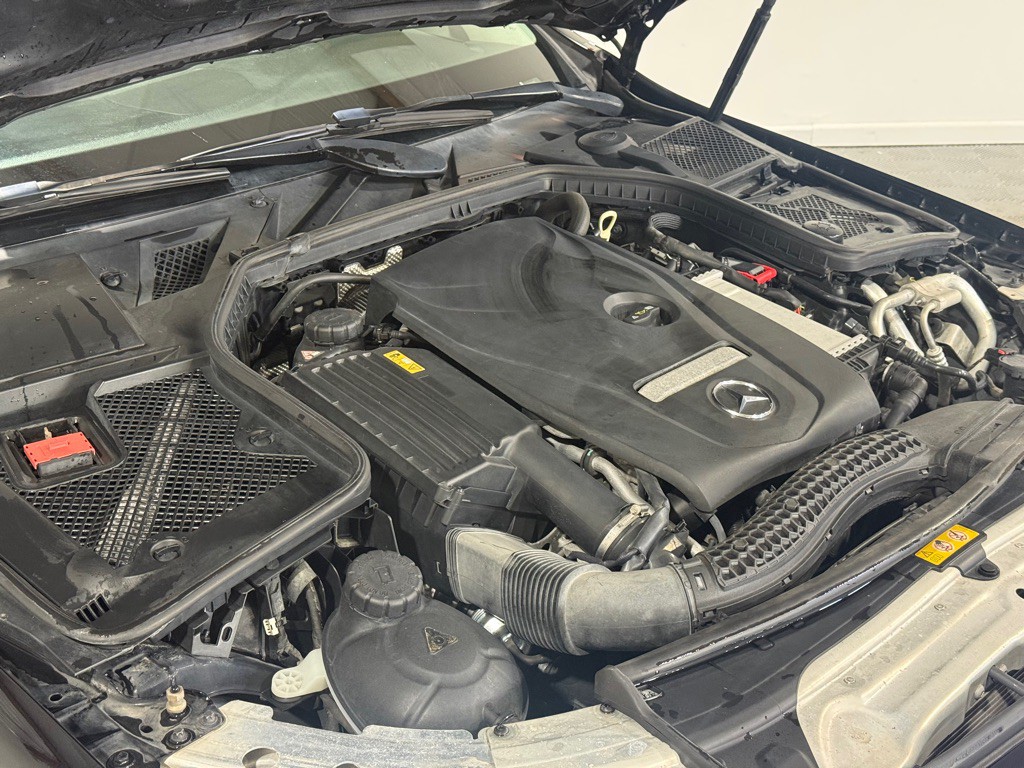2015 Mercedes-Benz C-Class Image 9