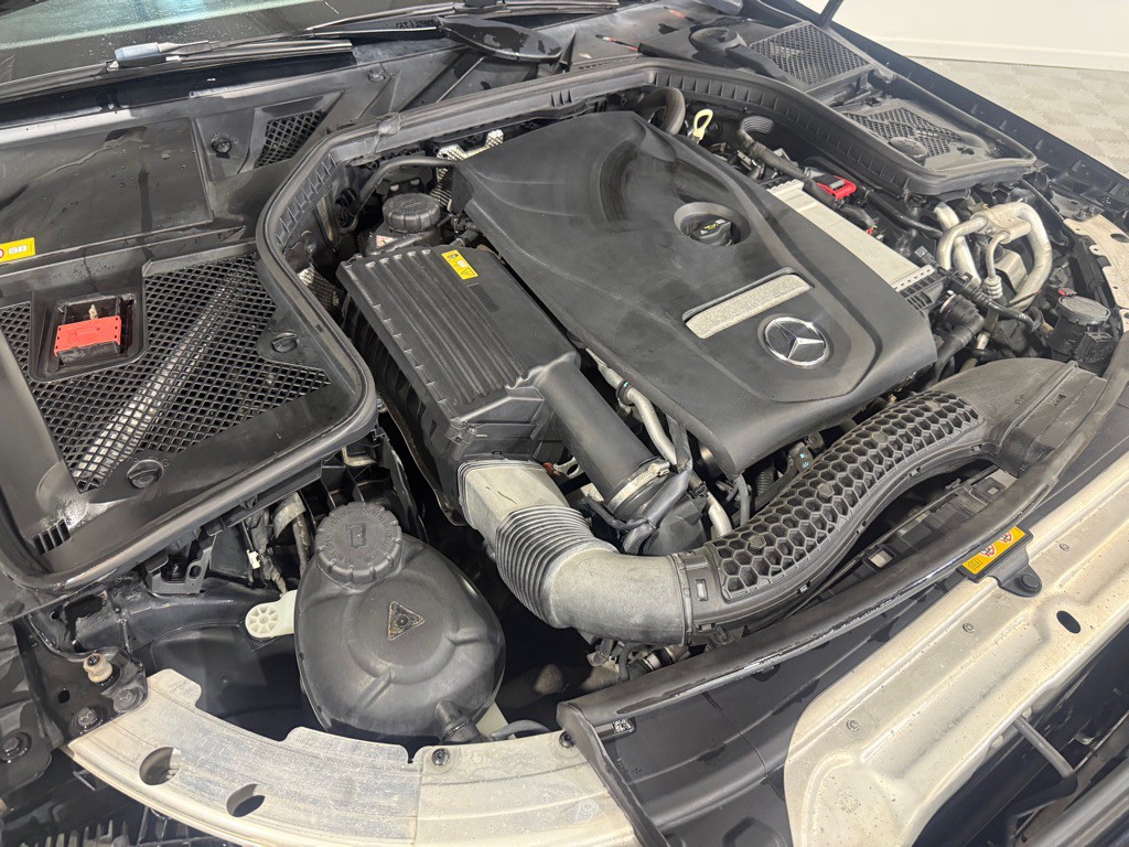 2015 Mercedes-Benz C-Class Image 12