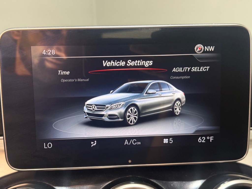 2015 Mercedes-Benz C-Class Image 14