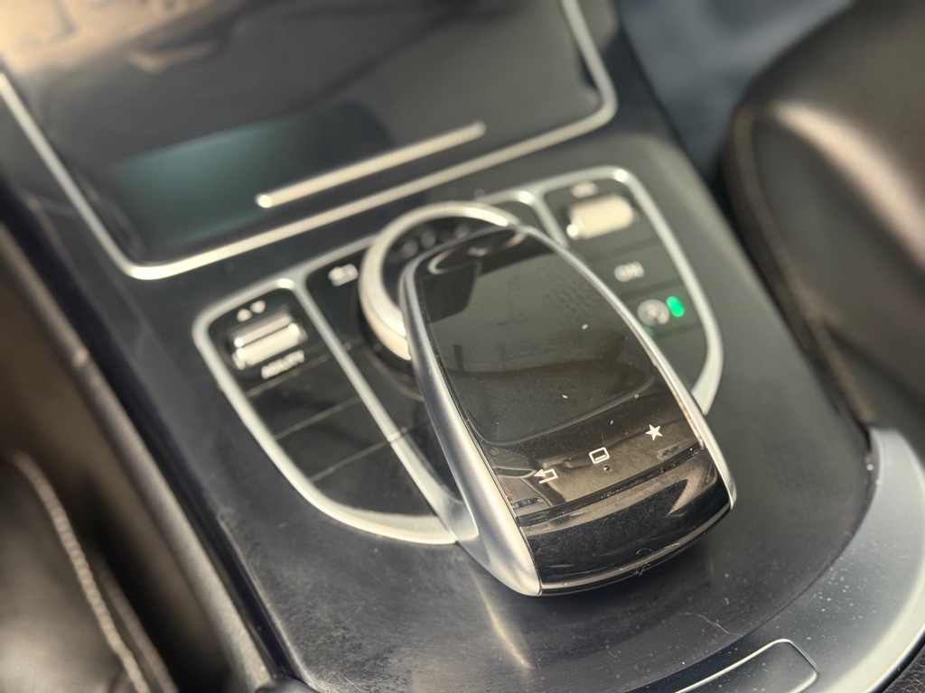 2015 Mercedes-Benz C-Class Image 17