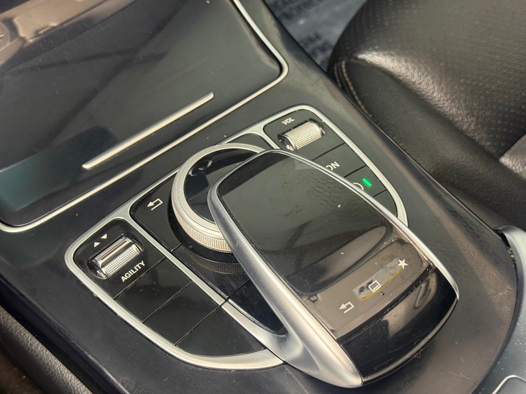 2015 Mercedes-Benz C-Class Image 21