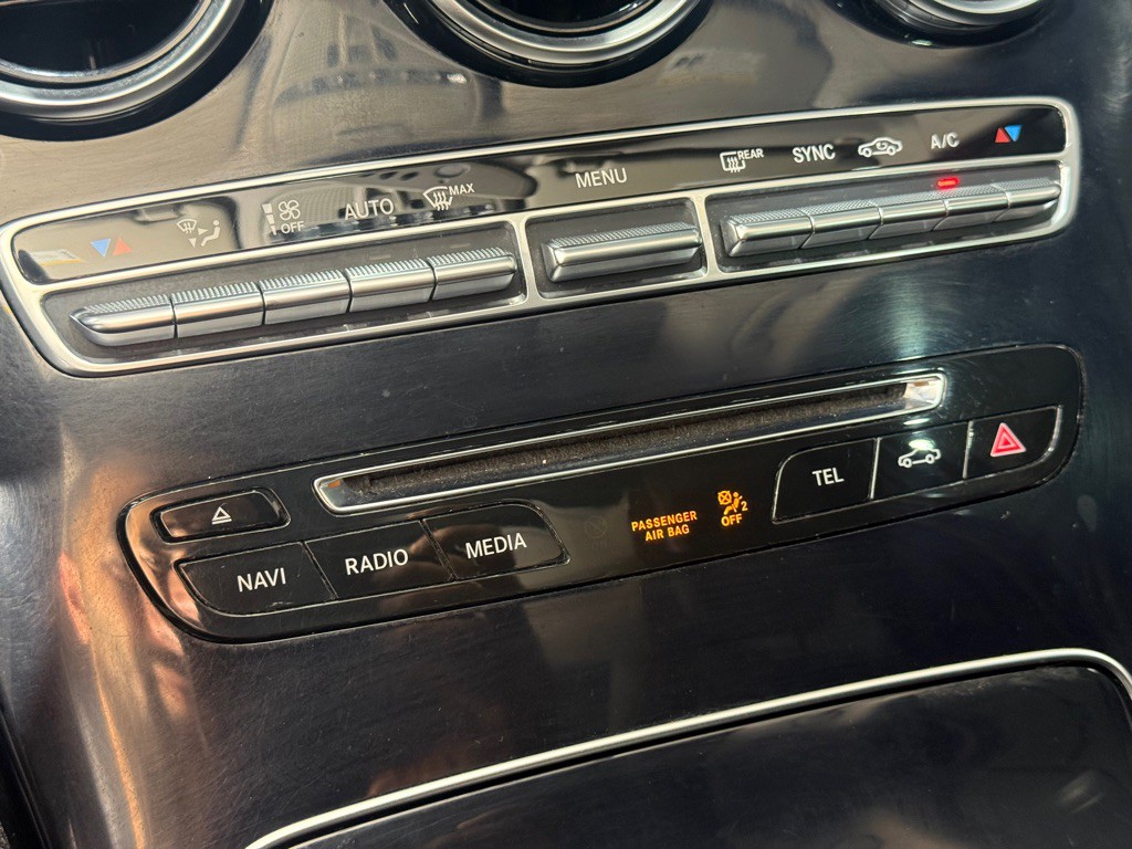 2015 Mercedes-Benz C-Class Image 22