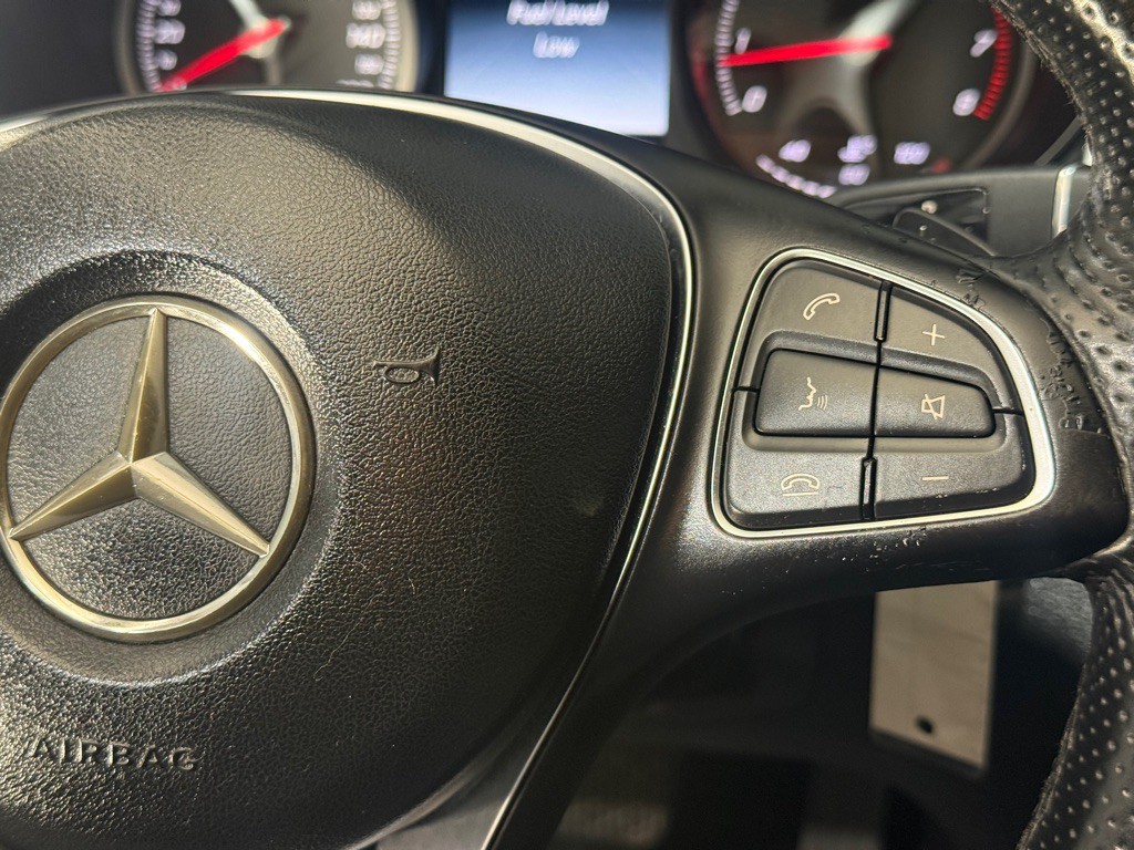 2015 Mercedes-Benz C-Class Image 26