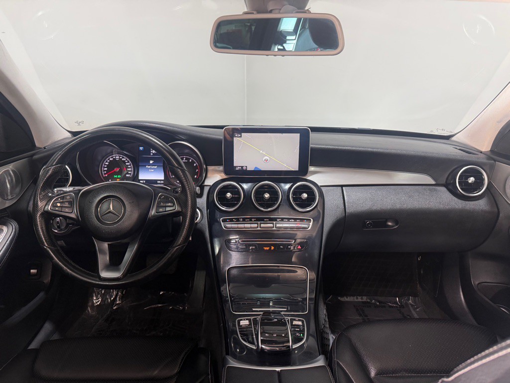 2015 Mercedes-Benz C-Class Image 33